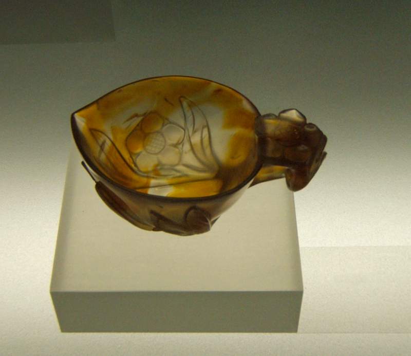 Small agate cup.
